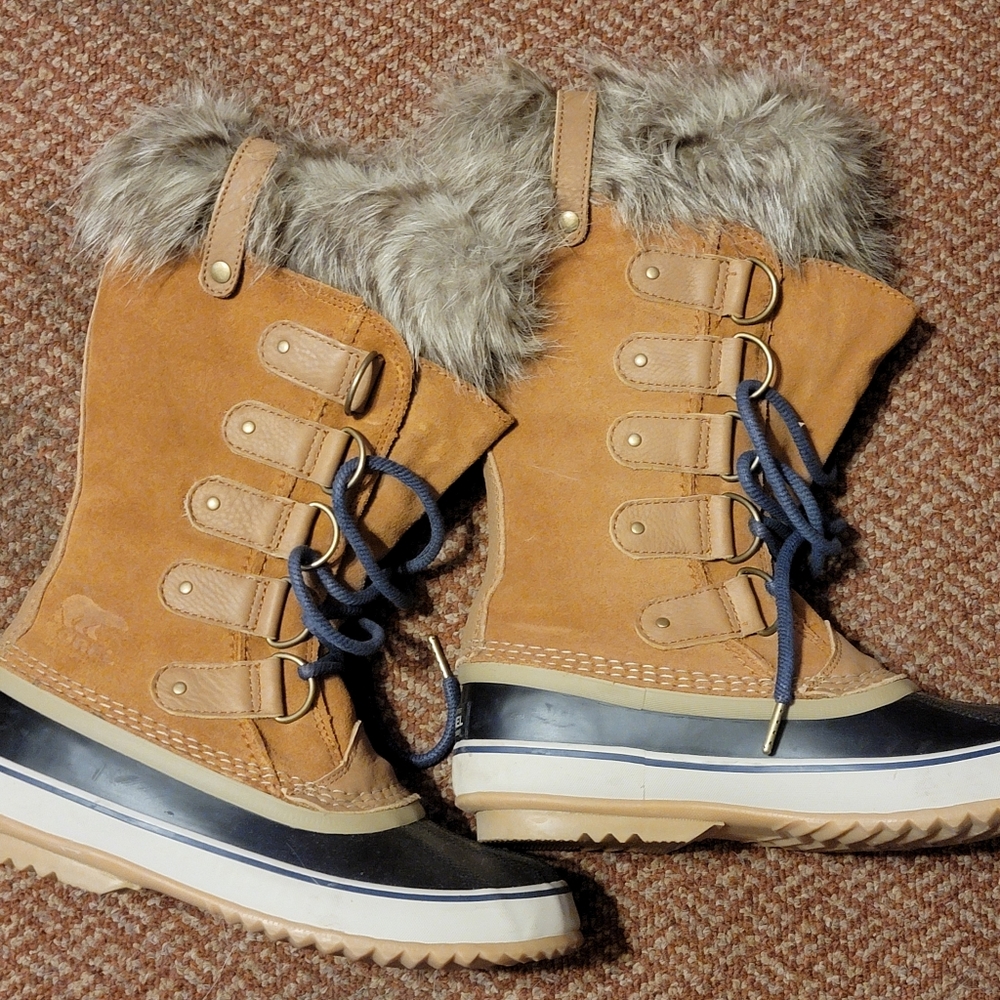 Sorel Tan and Black Fur-Lined Winter Boots